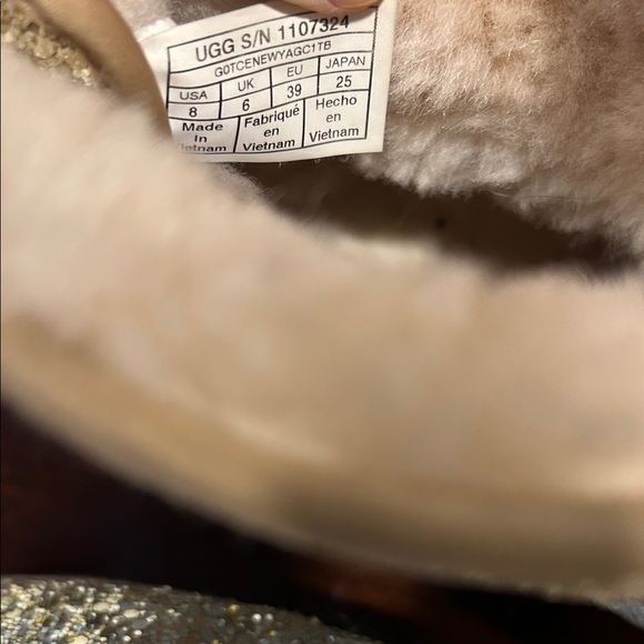 UGG Sparkly Tan Bow Boots - Picture 12 of 13